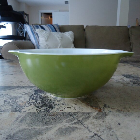 Pyrex Bowl Cinderella 443 2.5 qt. Vintage Mint - Picture 1 of 5